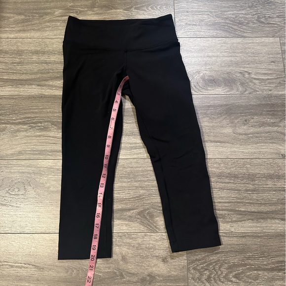 Lululemon Crop Leggings - Picture 6 of 6